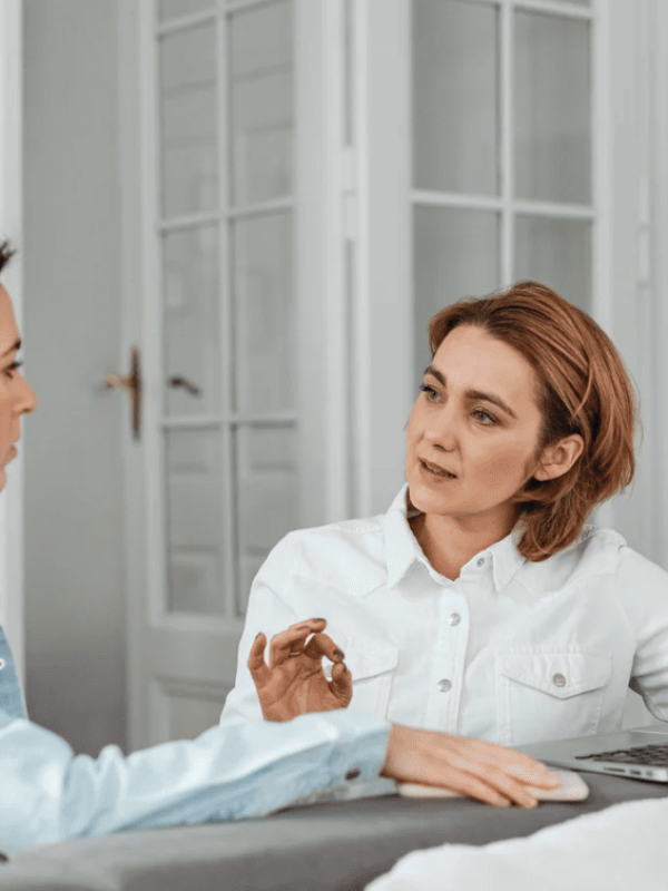 Modal verbs en inglés para empresas: dominar la comunicación profesional